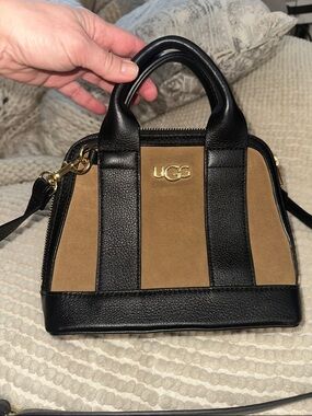 Ugg hand shoulder bag suede
